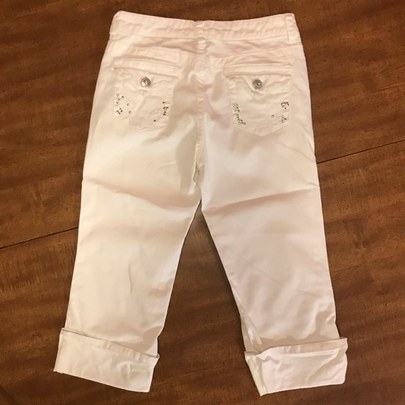 Arizona Jean Co Capri Pants - Picture 2 of 3